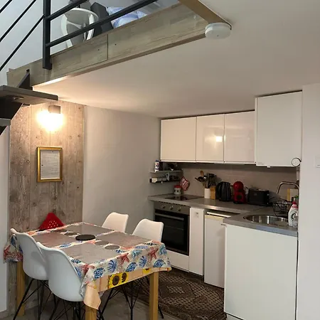 Appartement Lovely *