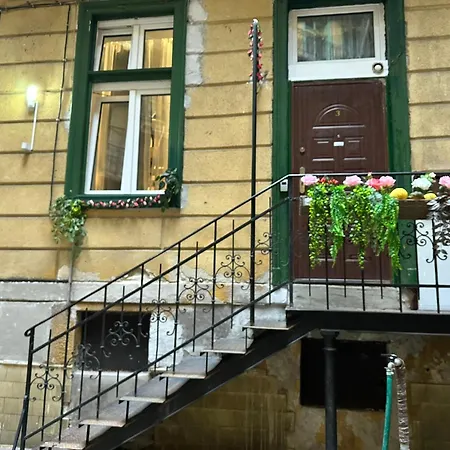 Apartament Lovely *